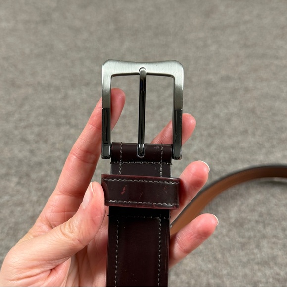 Johnston & Murphy Brown Maroon Red Leather Belt Men Size 38 Silver Square Buckle - Picture 2 of 12